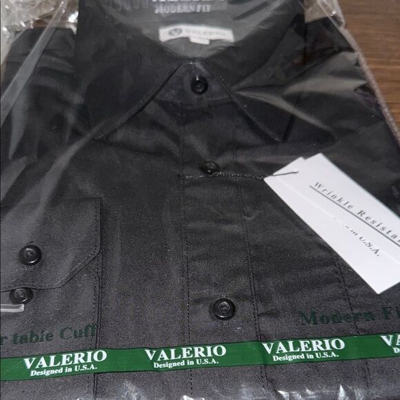 Classic Black Dress Shirt with Traditional Collar - Picture 5 of 7